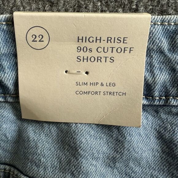 Universal Thread NWT Hi-Rise Cut-offs Size 22 Distressed Denim Comfort Stretch - Picture 13 of 13